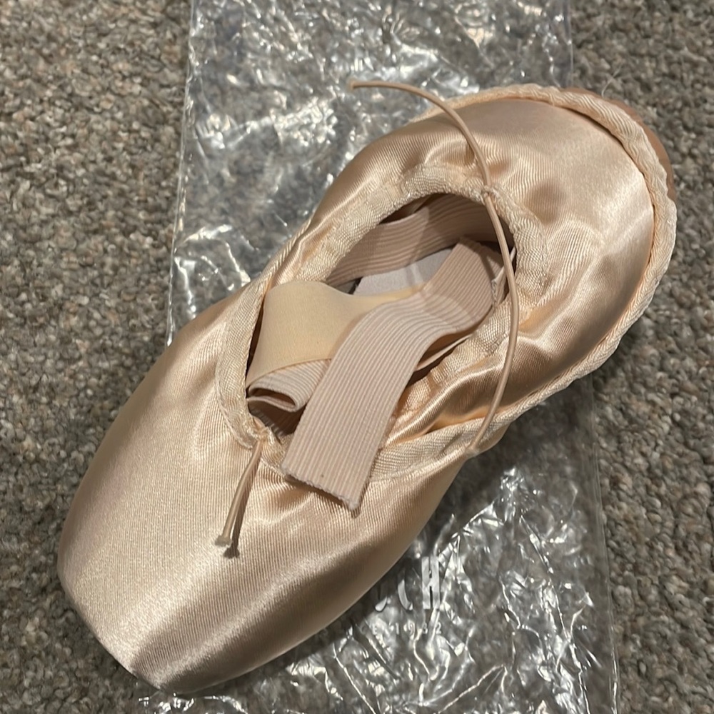 Bloch European Balance Pointe Shoes